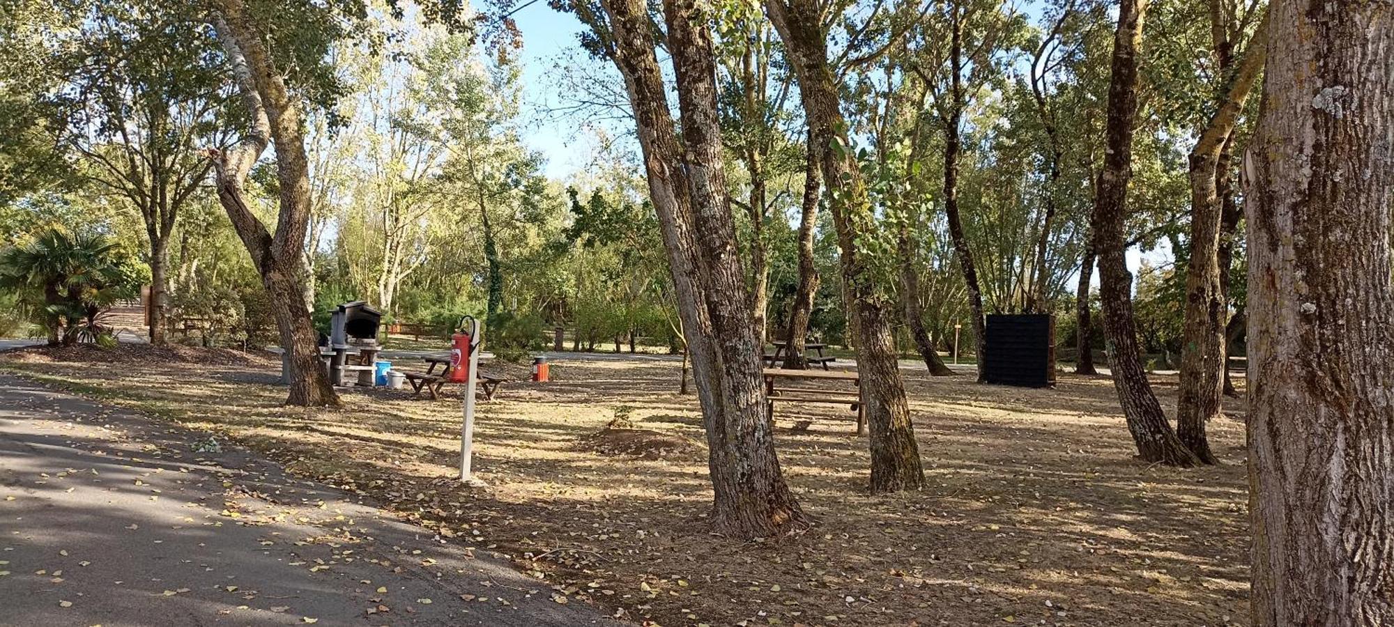 Mobilhome L'Oasis Camping Le Clos Cottet Angles  المظهر الخارجي الصورة